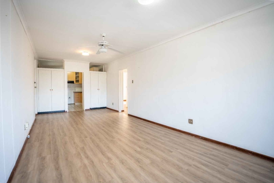 2 Bedroom Property for Sale in Buitenverwagting Western Cape